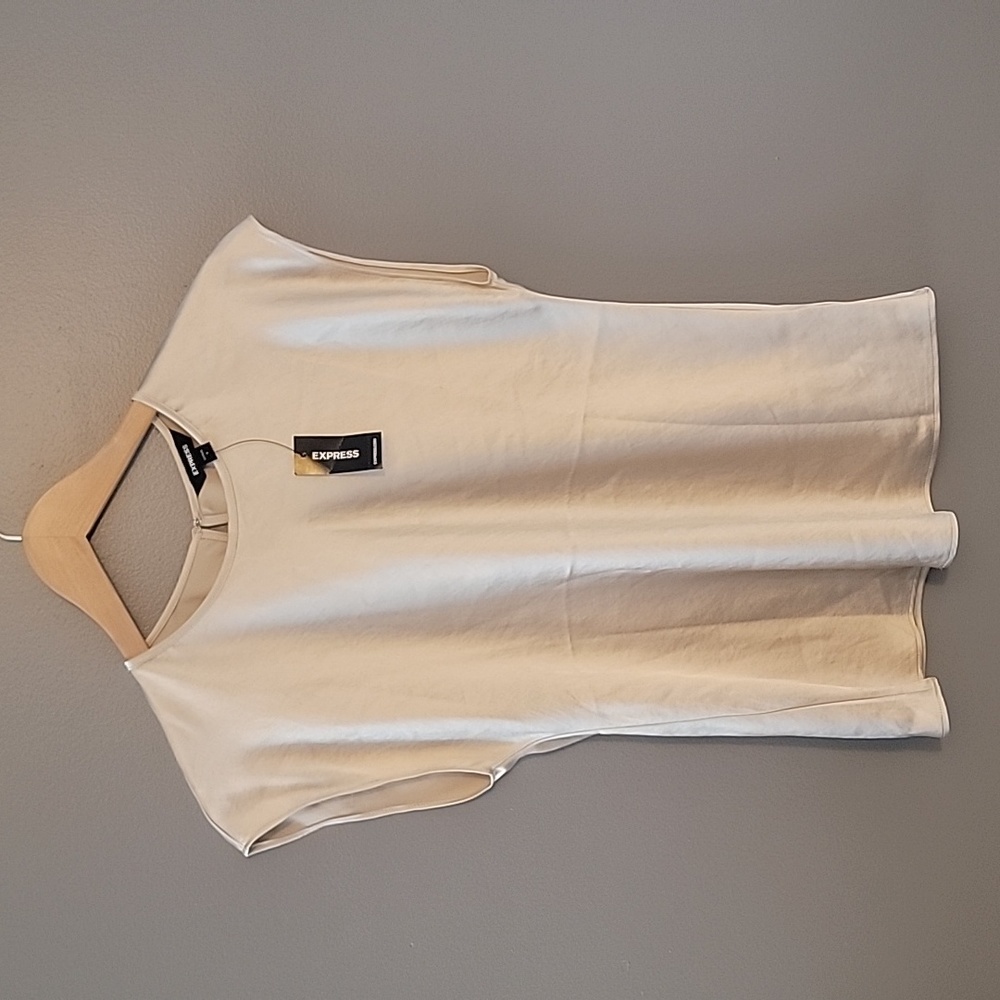 Light gold cream express satin cap sleeve blouse size s NWT